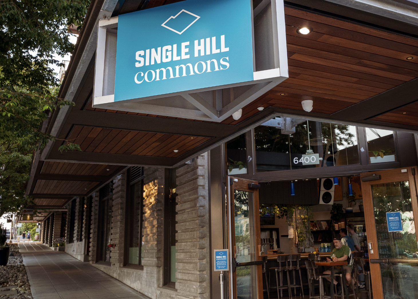 Single Hill Commons opens tomorrow in Ballard in the former Outpouring Bottle Shop – My Ballard